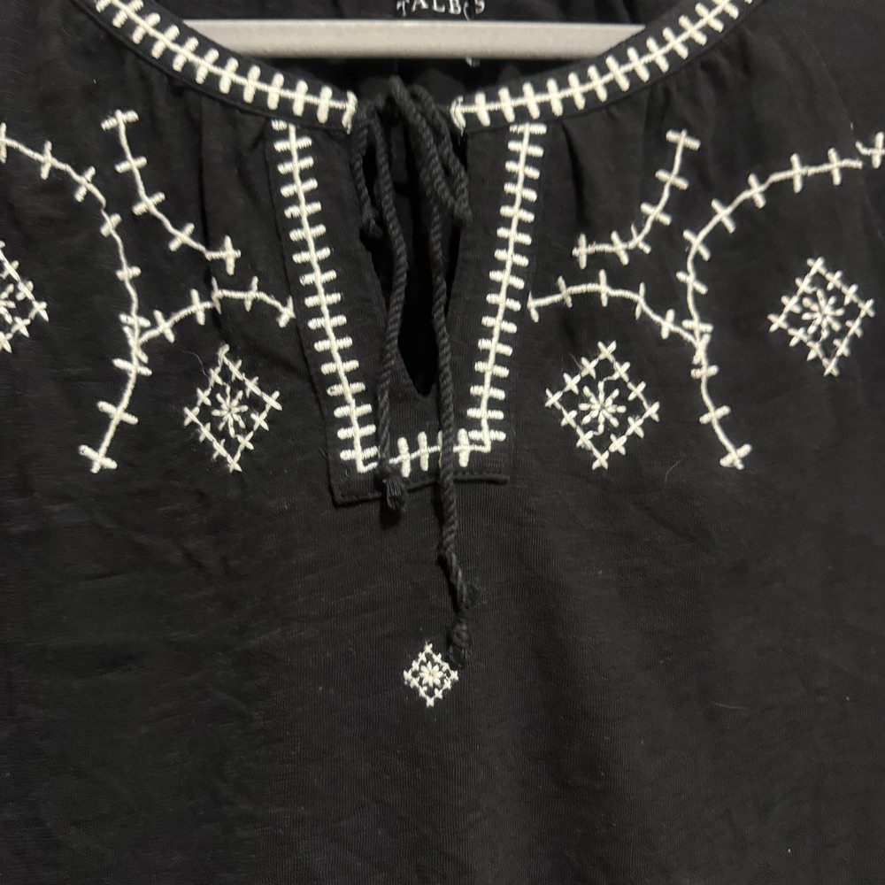 Talbots‎ Black Cotton Embroidered Boho Split Neck Tie Top Medium IN3048 - Picture 3 of 9